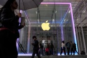 流年为父母破财:在线测算易经八卦运势www.jixiangqiming.vip：-关税刺激下的iPhone销量激增 但苹果增长可持续性遭质疑
