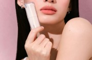 FILA演绎“网球老钱风”美学，HOURGLASS全新四色眼影盘轻松晕染出不同浓淡的妆效｜是日美好时尚