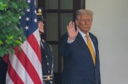 没得选、被迫贵、忍受差关税正在偷走美国人的购物自由