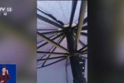 高压线下打伞为何会产生电火花？安全距离是多少？来看安全提示