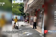 外卖员因差评怒砸餐食？千万流量“大新闻”的真相是……